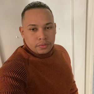 Meet your Posher, Anyelo